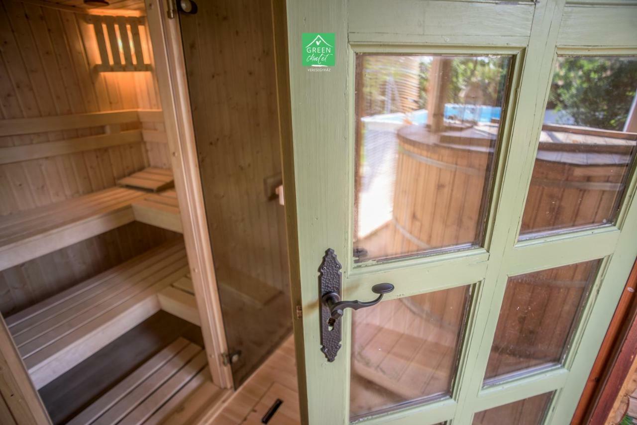 Green Chalet Hotell Veresegyház Exteriör bild